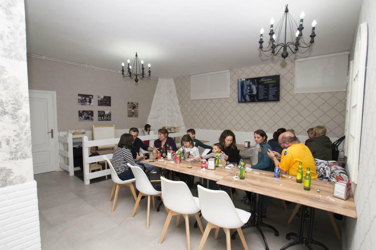 Hostel Albergue O Meson Santa María 外观 照片